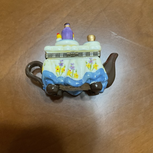Porcelain Tea Pot Trinket, Pill, Jewelry Box. Still Has Original Tag. - Picture 12 of 12